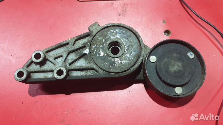 Ролик натяжителя ремня ауди A4 B5