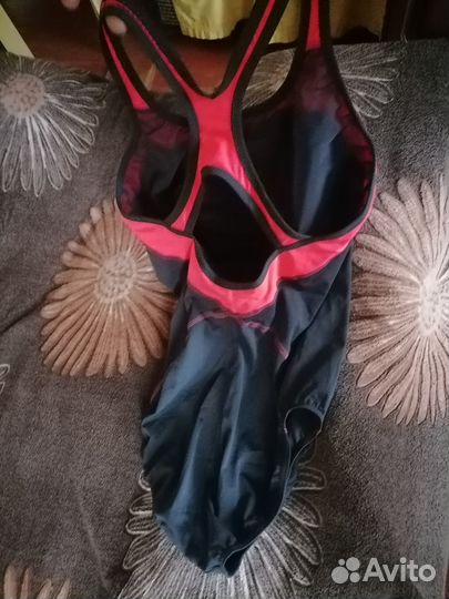 Купальник женский для бассейна новый слитный