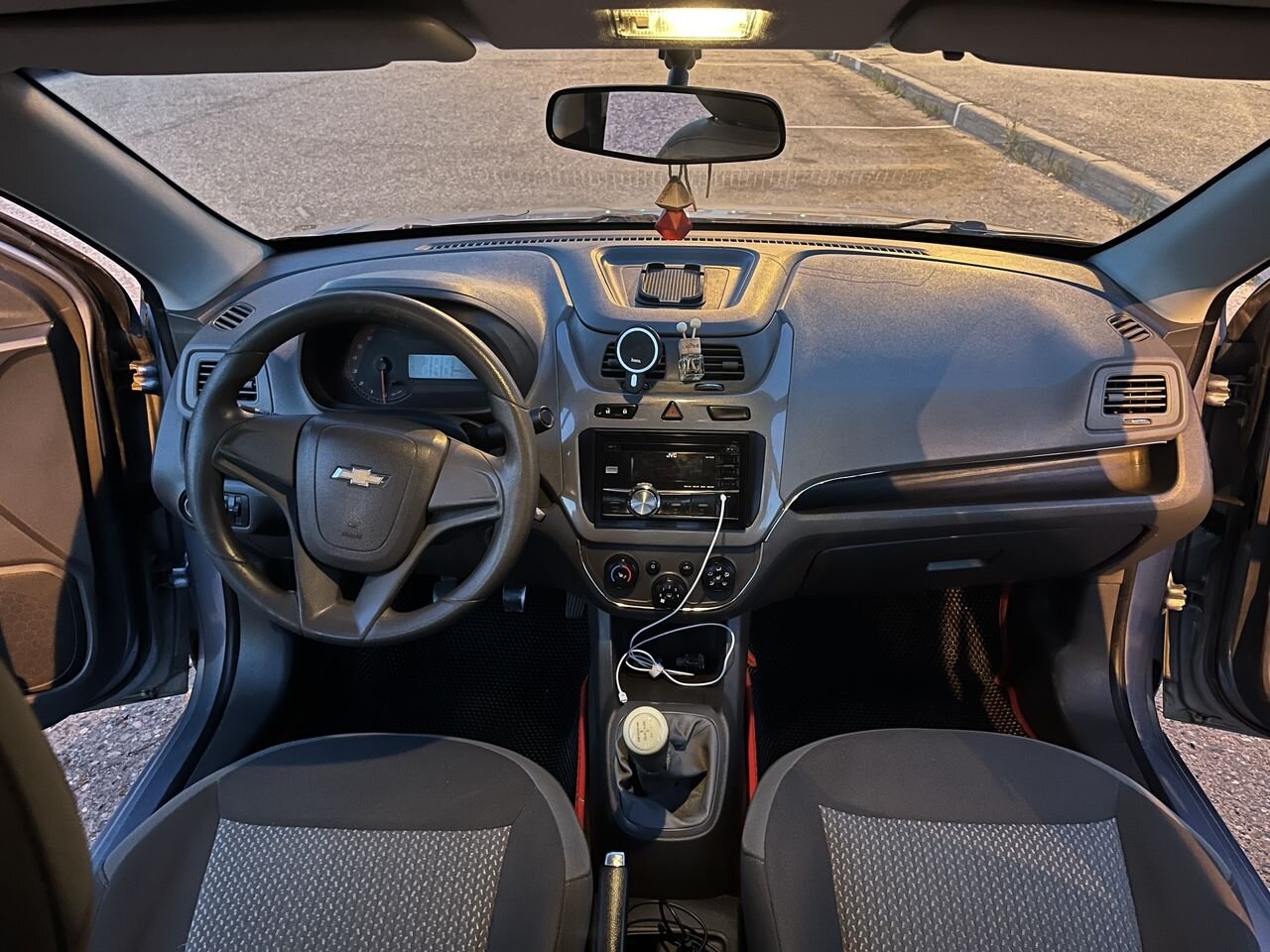 Chevrolet Cobalt: фото владельца