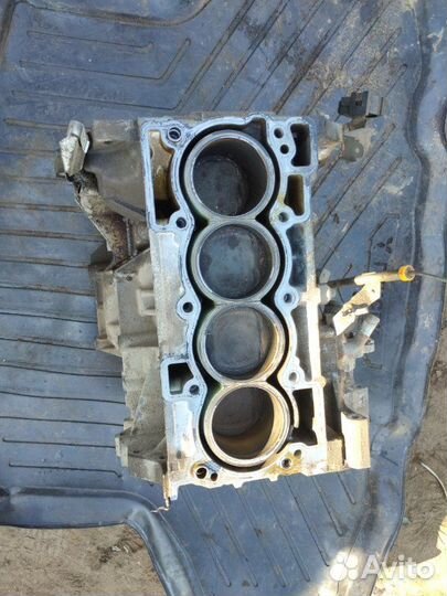 Блок цилиндров Nissan Qashqai MR20DE 2007