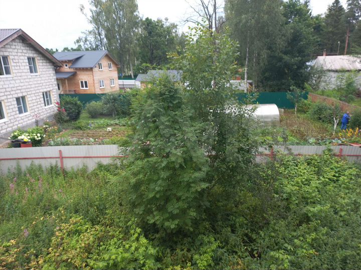 Дом 237 м² на участке 15 сот.