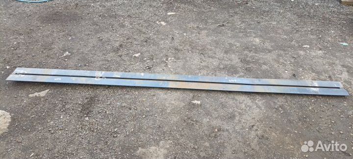 Защитный профиль правый Man Tga Tgs