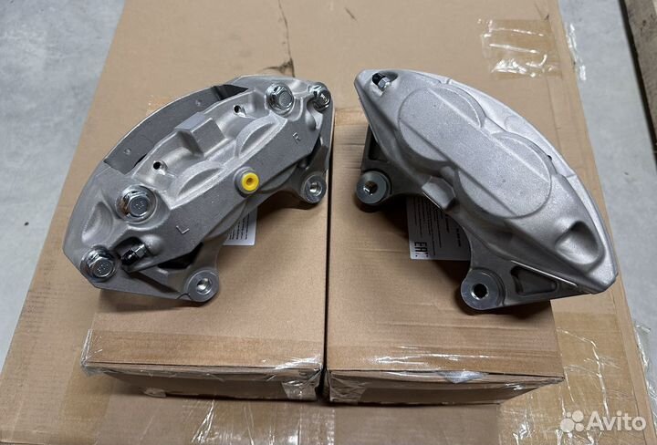 Суппорт передний Infiniti 41011-JL02A