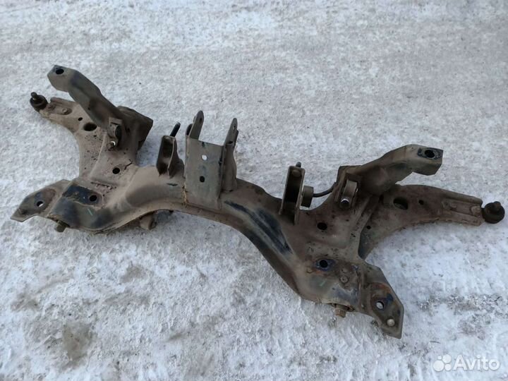 Подрамник передний Kia Spectra/Киа Спектра