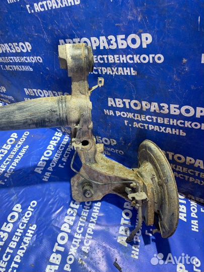 Задняя балка Opel Astra H универсал Z16XER 2012