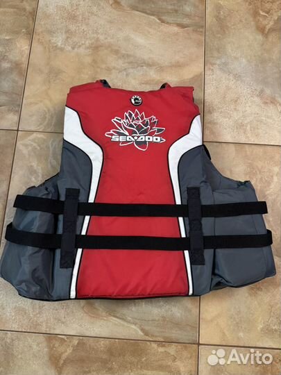 Спасательный жилет водный sea doo