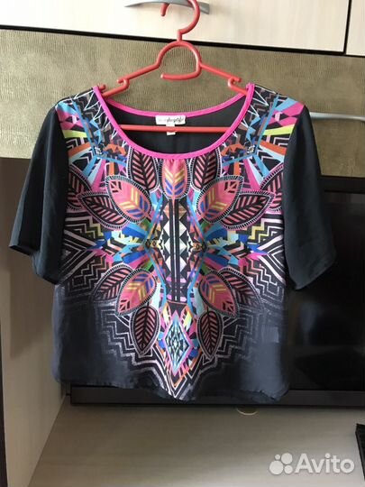 Летняя кофта свободного кроя с узорами