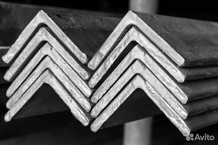 Уголок металлический