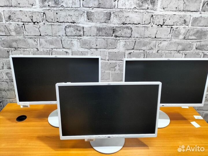 Монитор Fujitsu B24W-7 LED 24 диагональ
