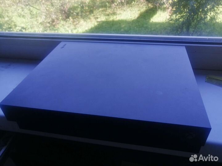 Xbox one x 1tb