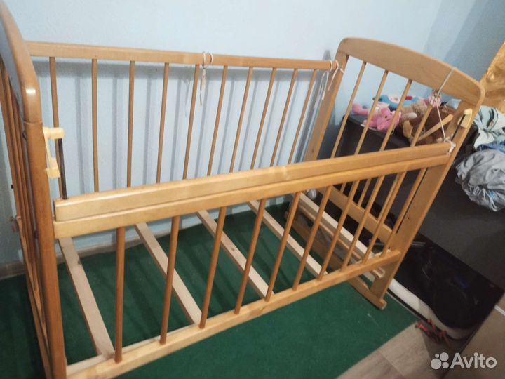 Детская кроватка