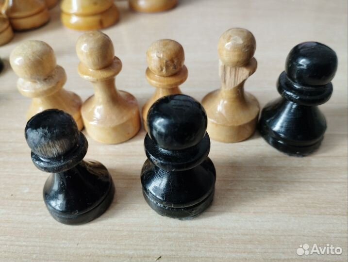 Шахматные фигуры деревянные