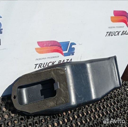 Патрубок отопителя Renault Magnum