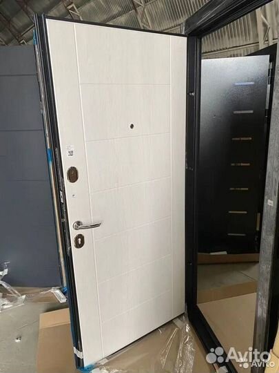 Дверь входная 7,5 см серебро