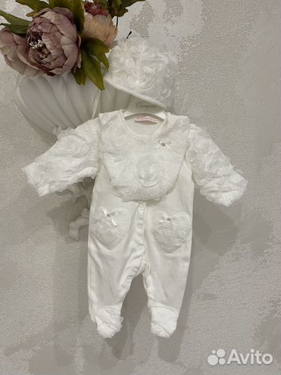 Комплект на выписку для девочки