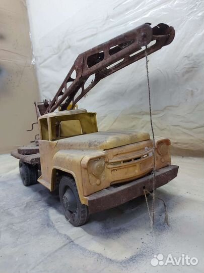 Детская игрушка СССР Автокран зил130