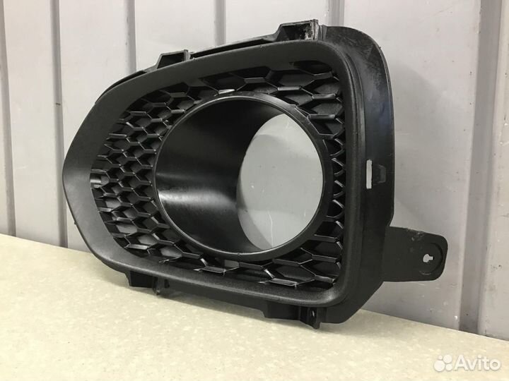 Рамка противотуманой фары левой, Kia Sorento II 2009-2020 865232P010