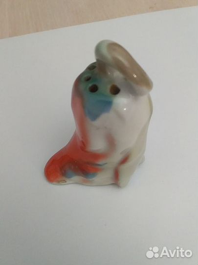 Фарфоровая перечница