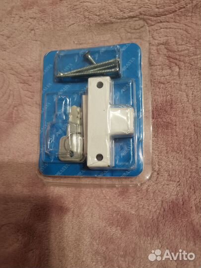 Оконный замок новый