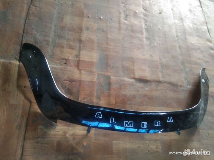 Дефлектор капота