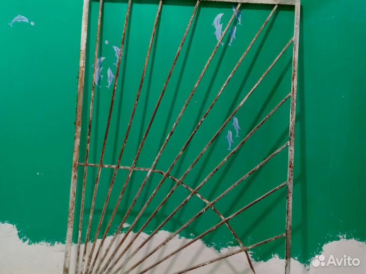 Решетка на окно б/у 103 на 150