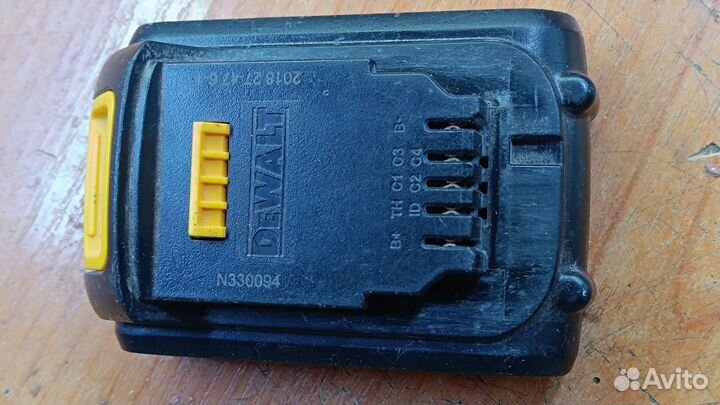 Аккумулятор dewalt 18v 1.5AH