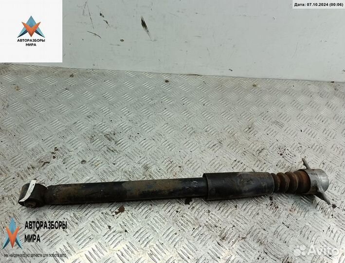 Амортизатор задний правый Skoda Rapid 2016