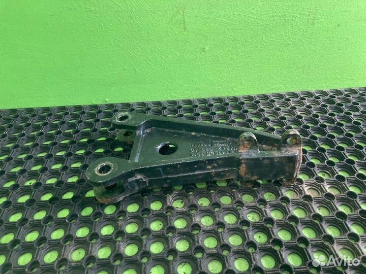 Кронштейн усилителя бампера MAN TGX