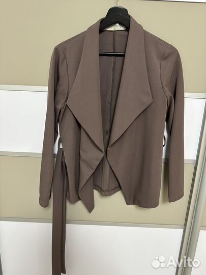 Костюм женский