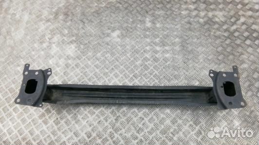 Усилитель бампера передний (кронштейн) volkswagen