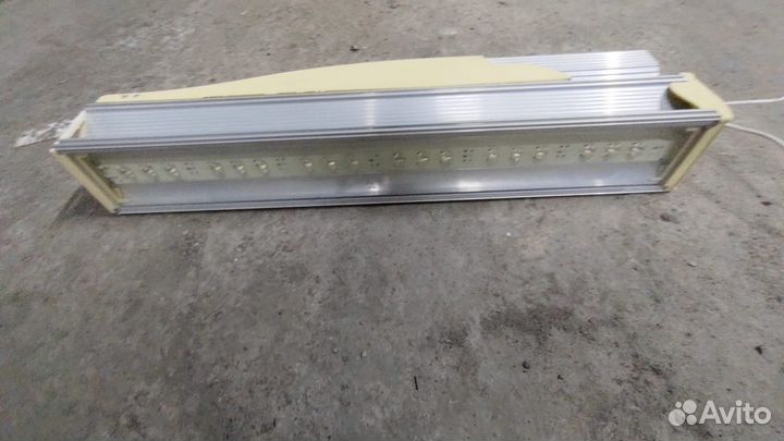 Светильник l-street