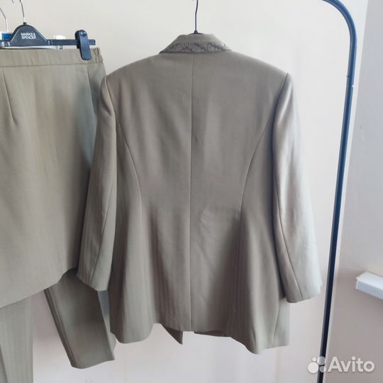 Костюм женский 4-ка