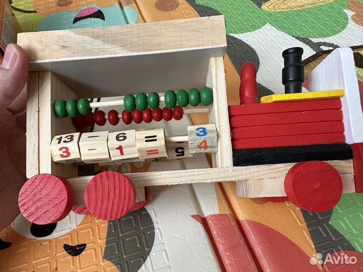 Развивающие игрушки деревянный паровоз