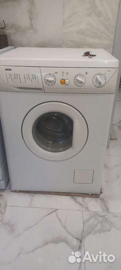 Стиральная машина на запчасти zanussi