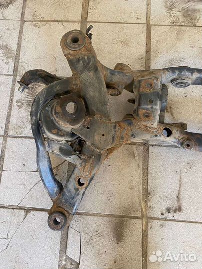 Задний подрамник volvo xc90 2003 г.в