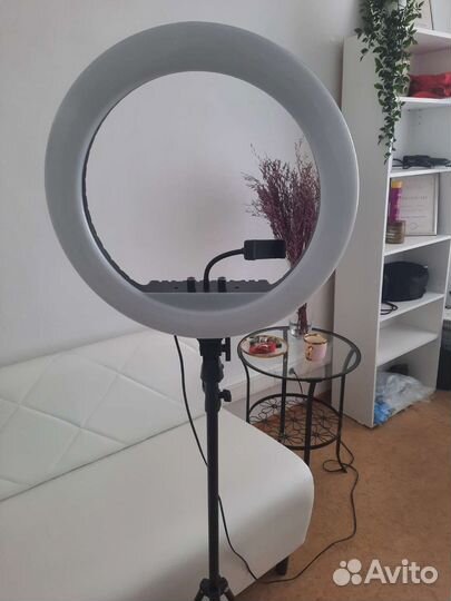 Кольцевая лампа 45 см со штативом