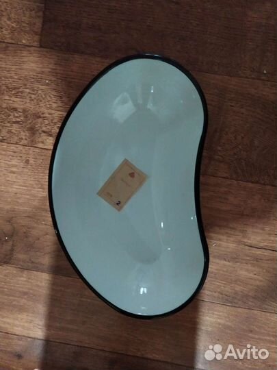 Лоток эмалированный почкообразный