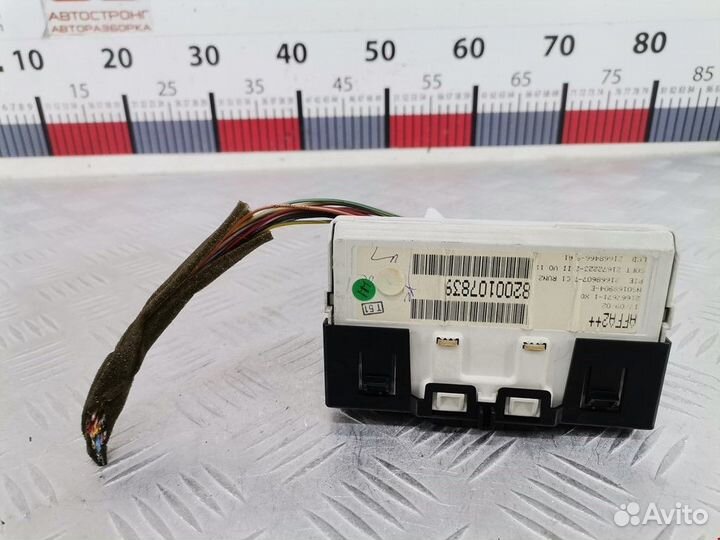 Дисплей компьютера Renault Megane рест. 2002