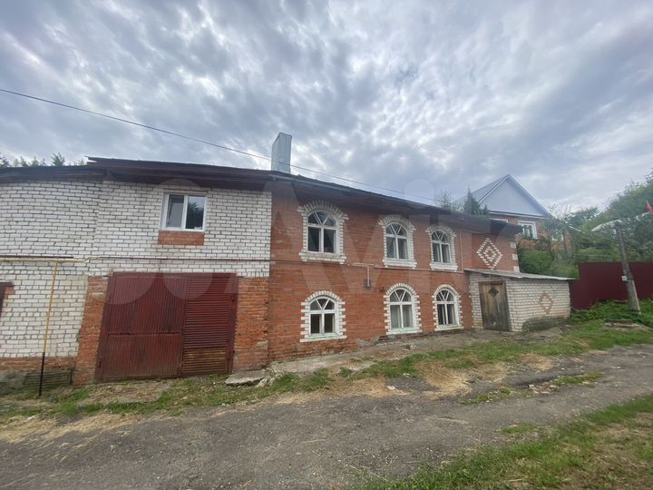 Дом 238 м² на участке 5 сот.