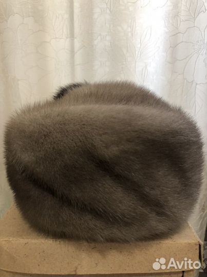 Женский норковый берет. Цвет серый