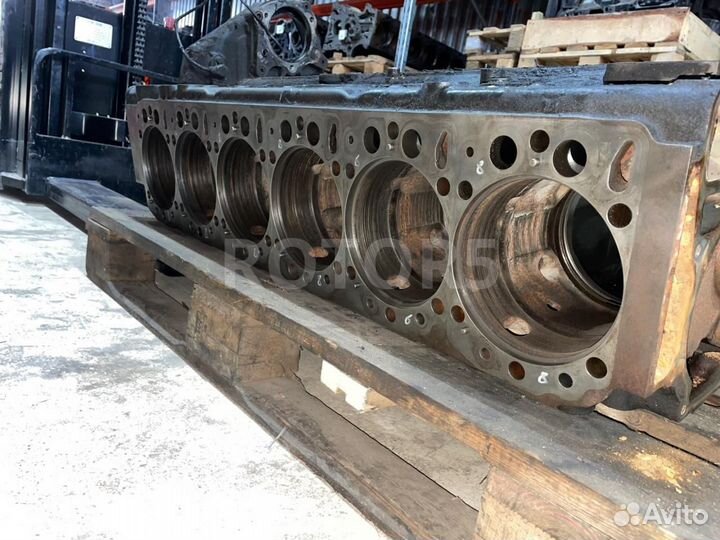 Блок цилиндров двигателя MAN TGA D2876LF12