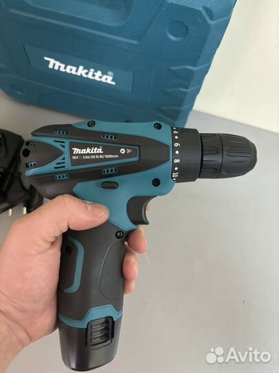 Шуруповерт makita