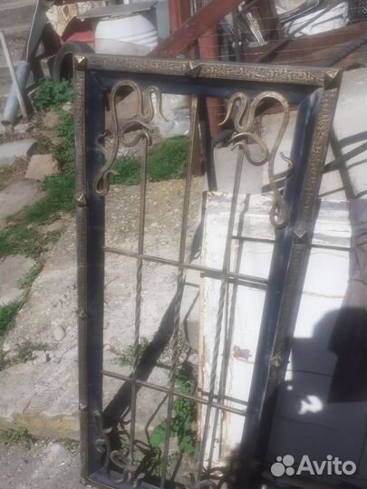 Металлические решетки на окна бу