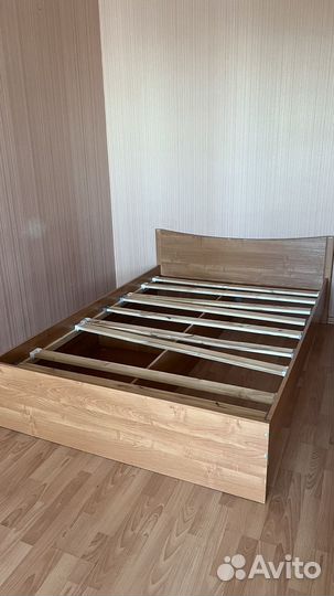 Кровать двухспальная