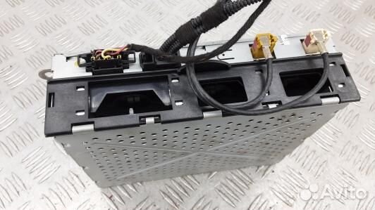 Усилитель антенны audi A8 D3 (9BN10W801)