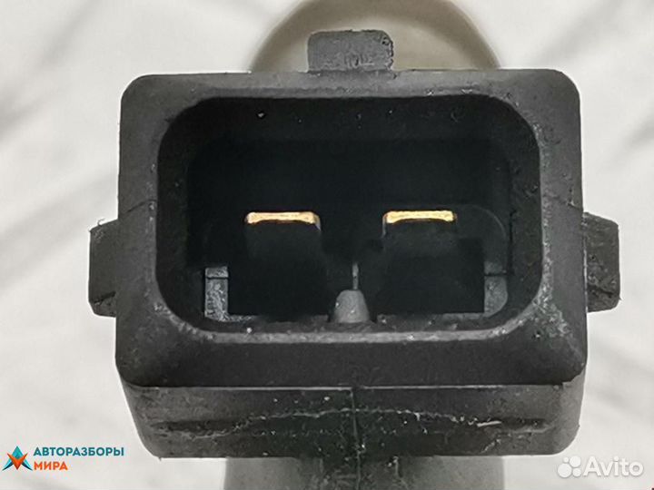 Форсунка Opel Corsa D 2007 55562250