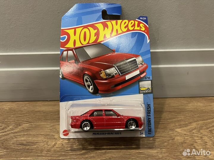 Hot wheels mercedes-benz 500 e
