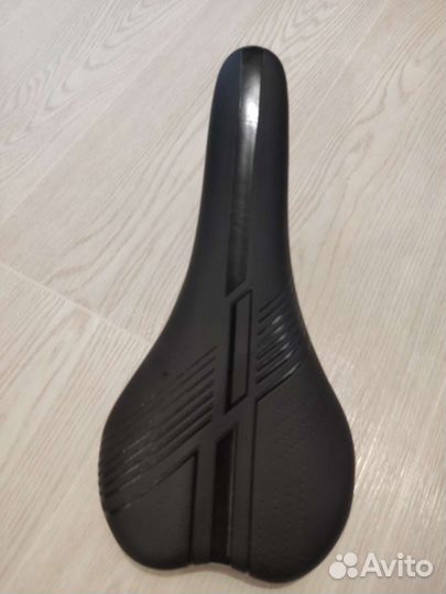 Седло для велосипеда крылья, фара, отражатели