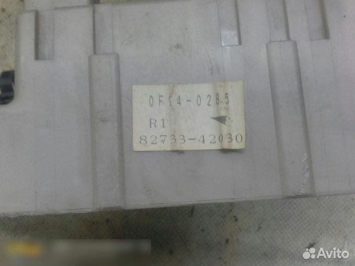 Блок электронный Toyota RAV 4 2000-2005