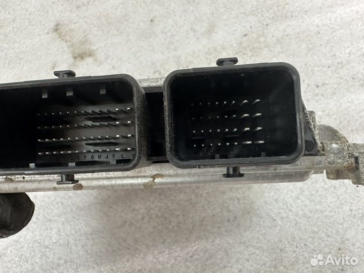 Ford Kuga 1 эбу двигателя 8V4112A650AF